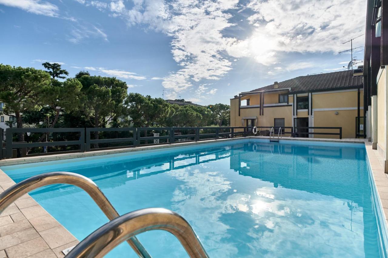 Lydie Apt. Exclusive Holigarda Desenzano del Garda Dış mekan fotoğraf